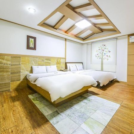 Theme Motel Mokpo Exterior photo