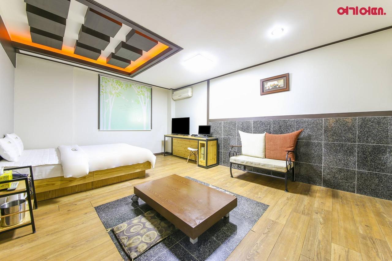 Theme Motel Mokpo Exterior photo