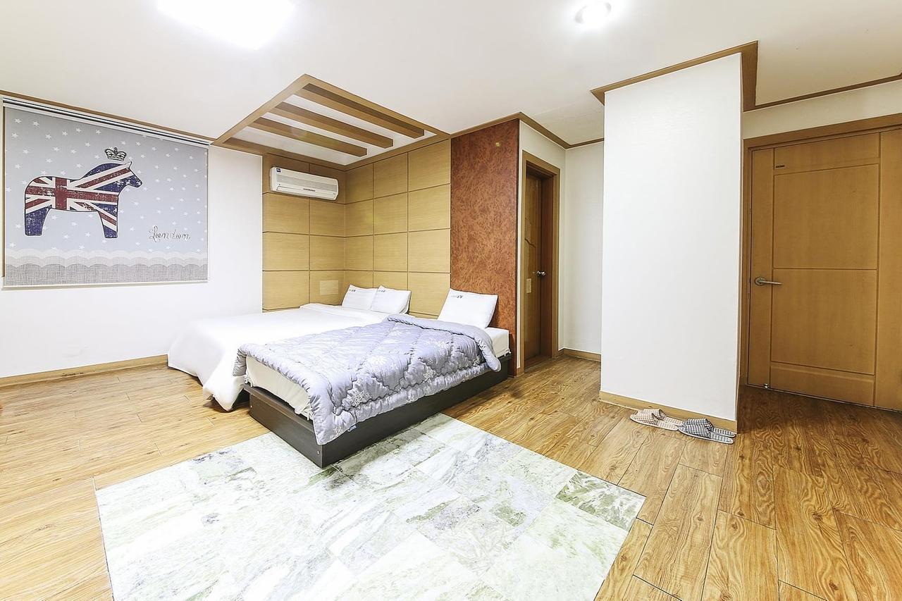 Theme Motel Mokpo Exterior photo
