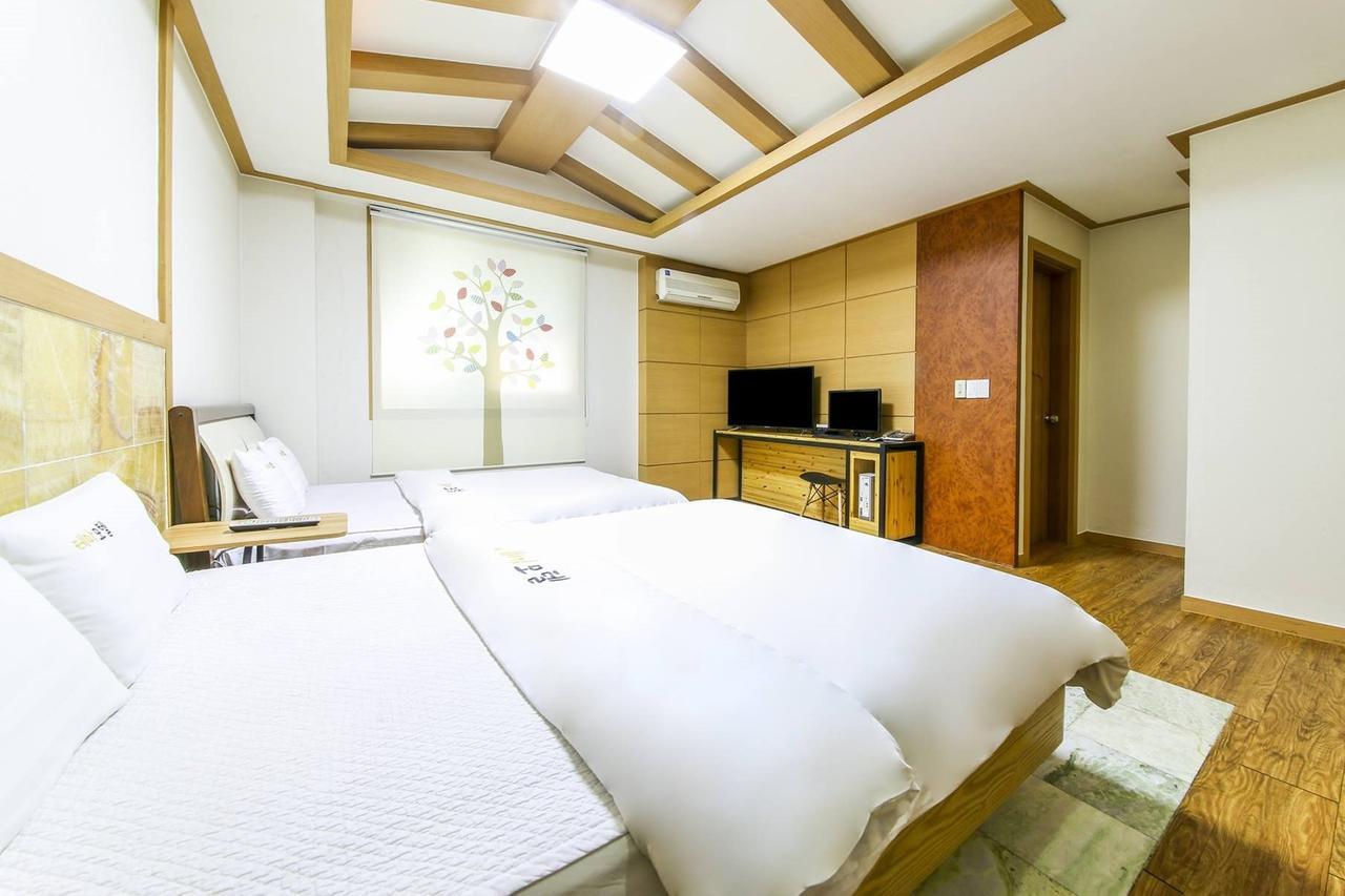 Theme Motel Mokpo Exterior photo