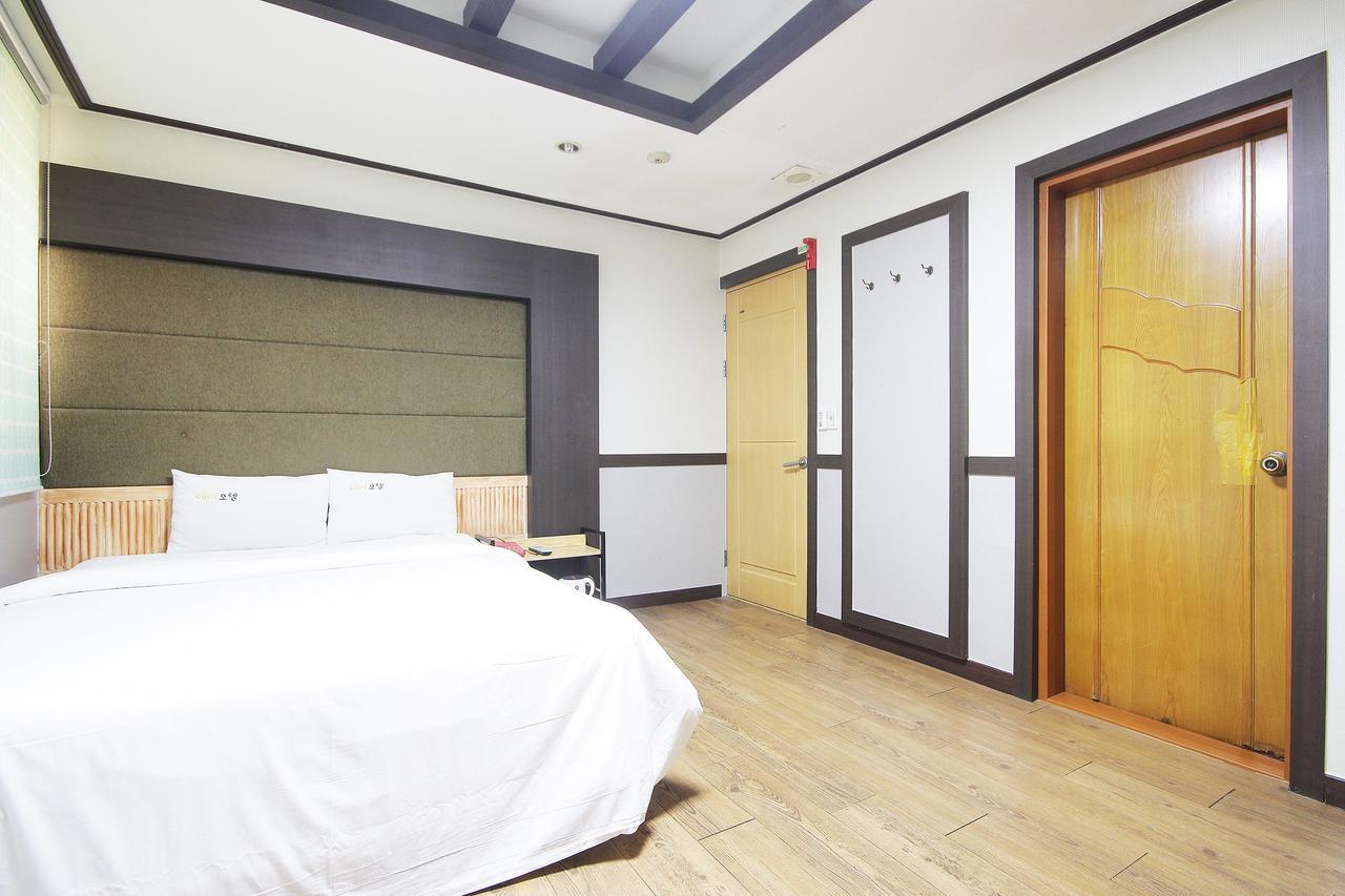 Theme Motel Mokpo Exterior photo