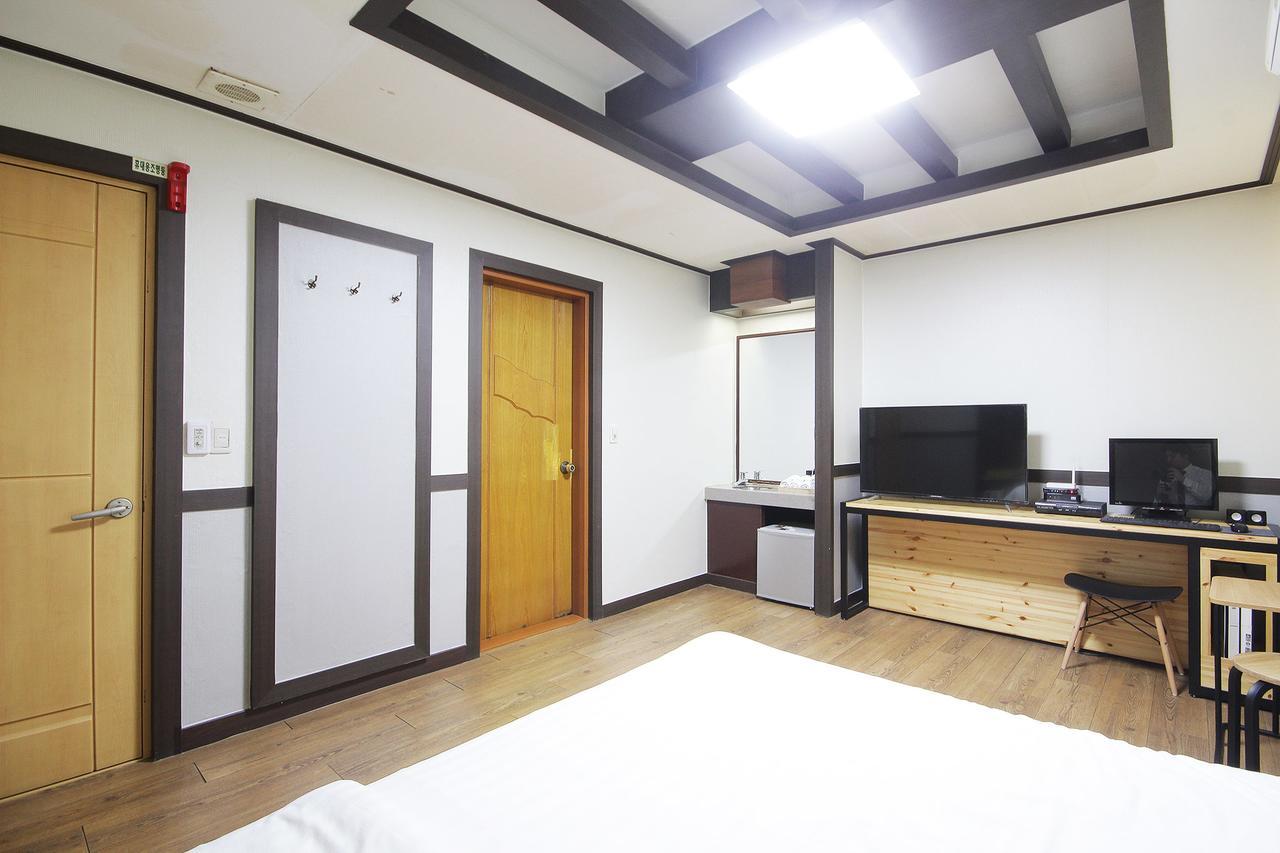 Theme Motel Mokpo Exterior photo