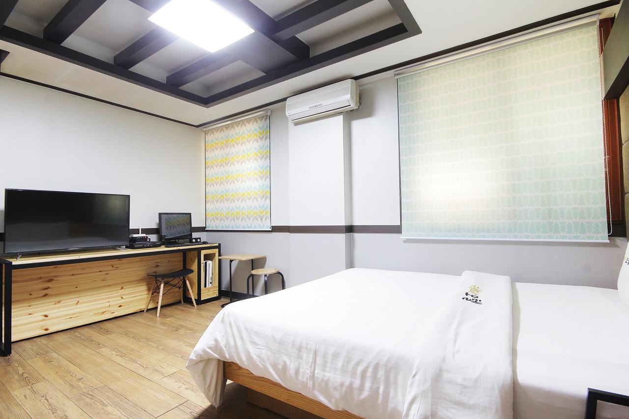 Theme Motel Mokpo Exterior photo