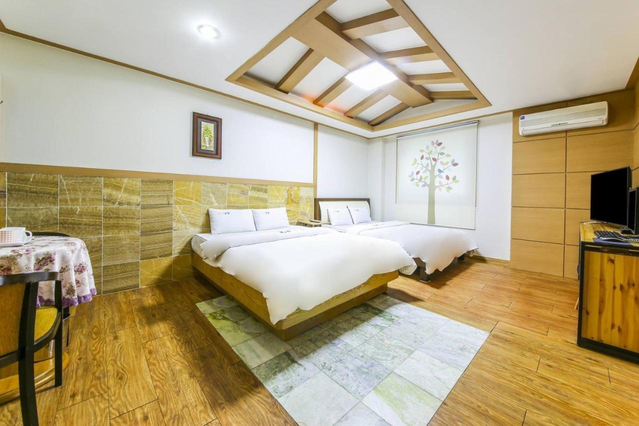 Theme Motel Mokpo Exterior photo