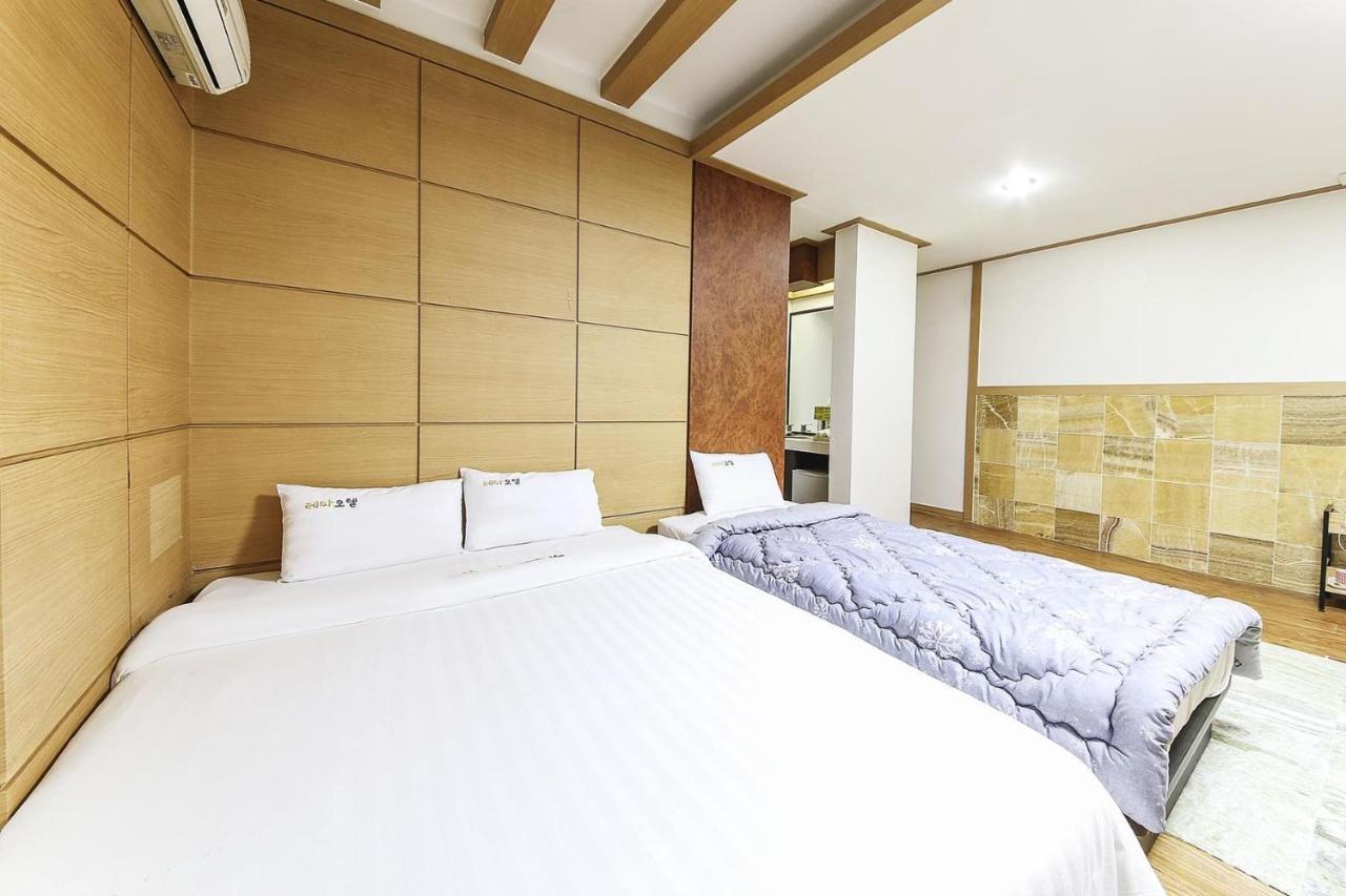 Theme Motel Mokpo Exterior photo